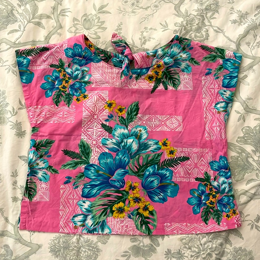 Women’s Reyn Spooner top, small